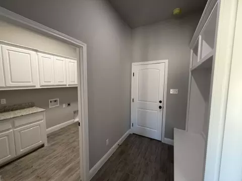 Entry Way - 924 Eagles Way, Springtown, TX 76082 photo 2 of 2