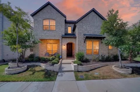 12789 Royal Oaks Ln, Farmers Branch, TX 75234