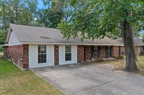 1125 Hallmark Dr, Shreveport, LA 71118