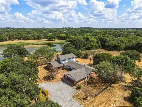 3604 Conveyor Dr, Burleson, TX 76028