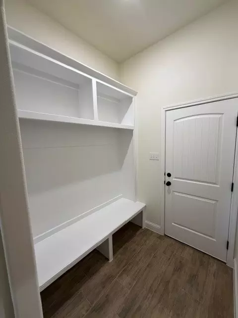 Entry Way - 882 Eagles Way, Springtown, TX 76082 photo 2 of 3
