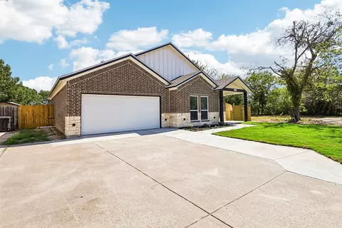 Exterior - 415 Thomas St, Terrell, TX 75160 photo 2 of 5