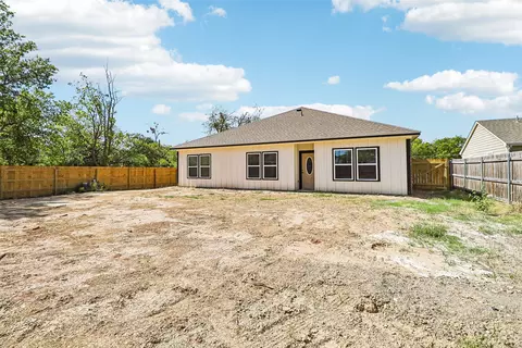 Exterior - 415 Thomas St, Terrell, TX 75160 photo 5 of 5