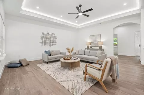 Living - 415 Thomas St, Terrell, TX 75160 photo 5 of 5