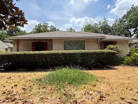 1520 Sutter St, Dallas, TX 75216