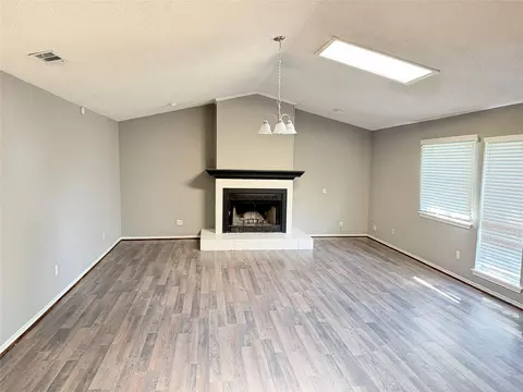 10350 Desdemona Dr, Dallas, TX 75228