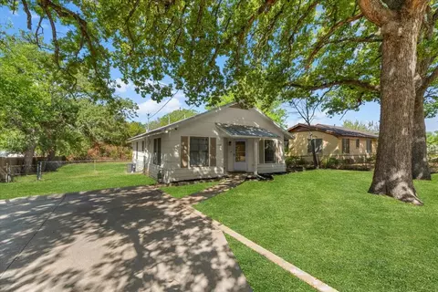 1309 N Elm St, Weatherford, TX 76086