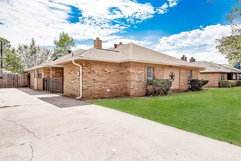 5211 Wild West Dr, Arlington, TX 76017
