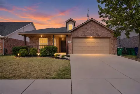 1655 Wildflower Dr, Waxahachie, TX 75165