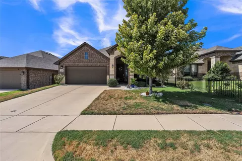 2524 Hadley St, Weatherford, TX 76087