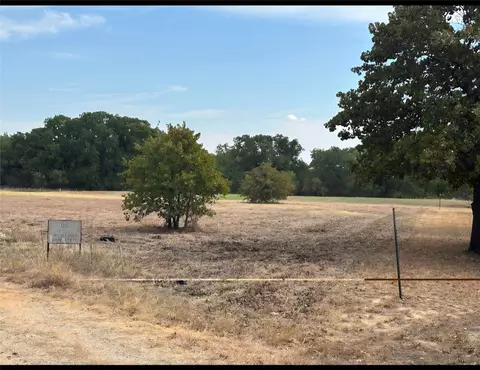 8 Aurora Ct, Nocona, TX 76255