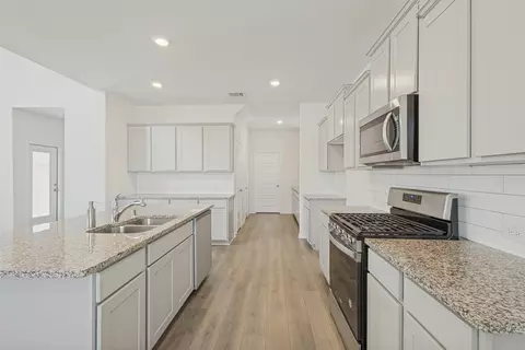 Kitchen - 2853 Hale Rd, Celina, TX 75009 photo 4 of 5