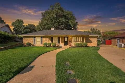 5914 Walden Trl, Arlington, TX 76016