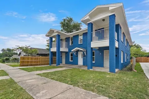1016 E Arlington Ave, Fort Worth, TX 76104