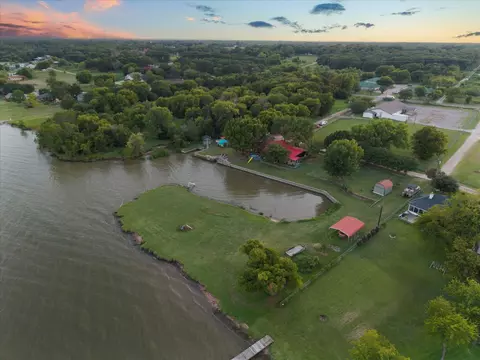 View/Area - 308 Causeway Cv, Seven Points, TX 75143 photo 18 of 28