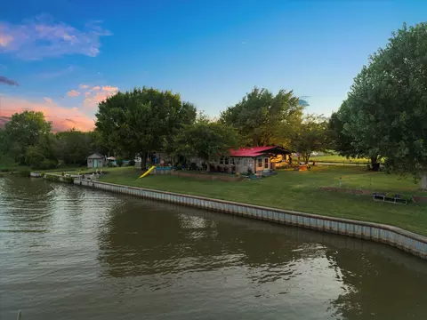 View/Area - 308 Causeway Cv, Seven Points, TX 75143 photo 5 of 28