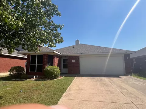 2332 Rushing Spgs, Fort Worth, TX 76118