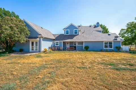 Exterior - 1601 E Blackjack Rd, Pilot Point, TX 76258 photo 3 of 4