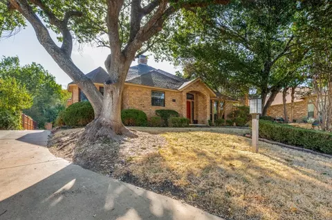 5212 Whispering Oaks Dr, Dallas, TX 75236
