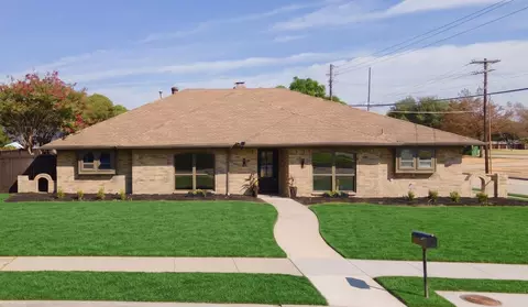 2701 Crow Valley Trl, Plano, TX 75023