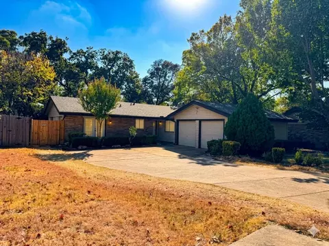 2610 Vanessa Cir, Arlington, TX 76013