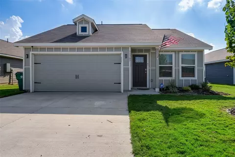 11707 Spraberry Way, Rhome, TX 76078