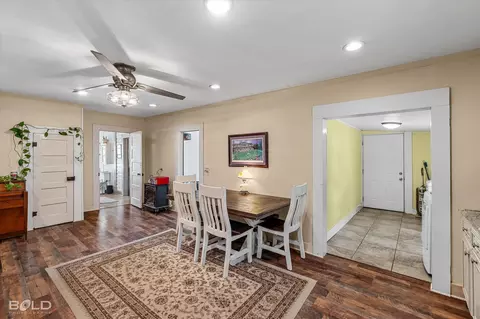 Dining - 2054 La 2 Hwy, Plain Dealing, LA 71064 photo 1 of 1