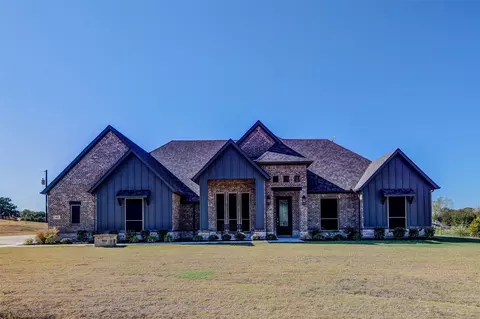 465 Hlavek Rd, Decatur, TX 76234