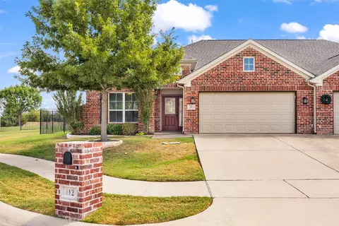 112 Terra Verde Ct, Waxahachie, TX 75165