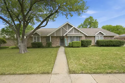 6521 Riviera Dr, North Richland Hills, TX 76180
