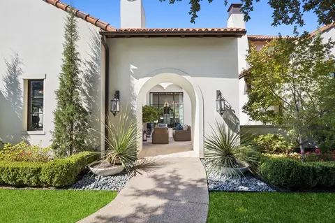 1402 Fountain Grass Ct, Westlake, TX 76262