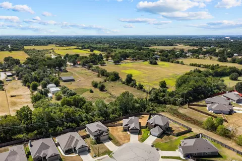 View/Area - 3905 S Fork Ranch Rd, Waco, TX 76705 photo 2 of 3