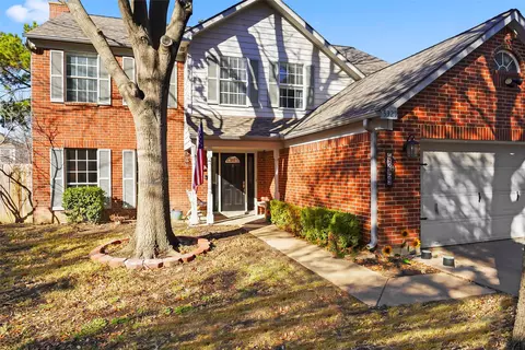 5329 Grand Mesa Dr, Fort Worth, TX 76137