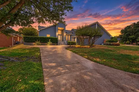 811 Turnberry Dr, Mansfield, TX 76063