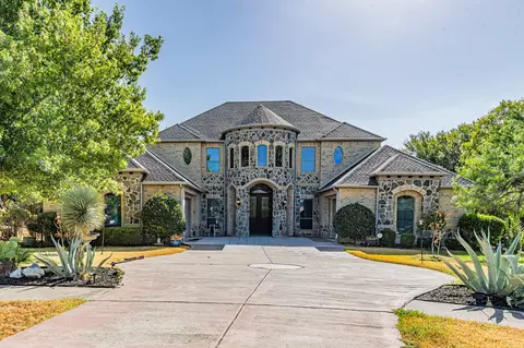 1552 Cypress Bend Dr, Cedar Hill, TX 75104