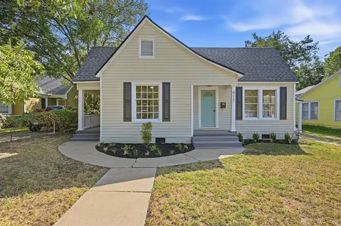 917 N Woods St, Sherman, TX 75092