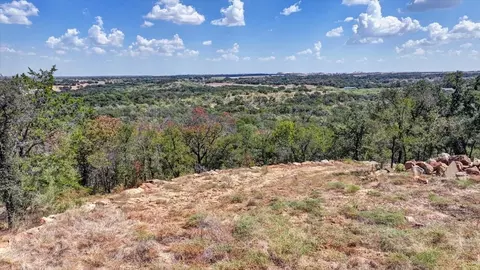 1045 Shiloh Sharps Lndg, Santo, TX 76472