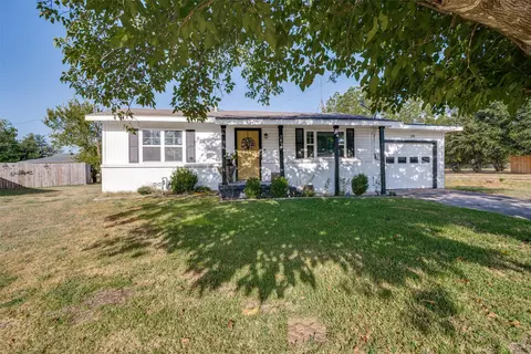 2506 Johnson Cir, Caddo Mills, TX 75135