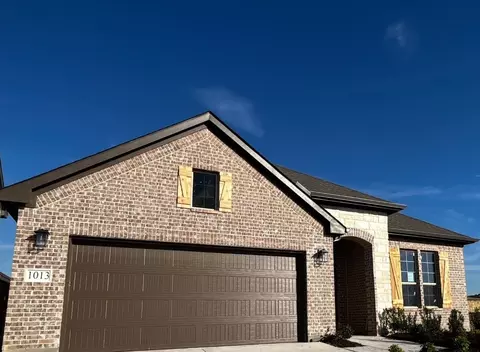 1013 Pecan Tree Ln, Fort Worth, TX 76108
