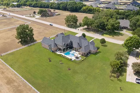 View/Area - 1908 Morningside Ln, Oak Leaf, TX 75154 photo 2 of 4