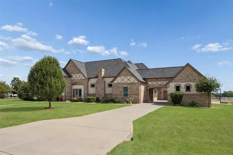 Exterior - 1908 Morningside Ln, Oak Leaf, TX 75154 photo 7 of 8