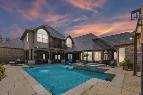 Exterior - 1908 Morningside Ln, Oak Leaf, TX 75154 photo 4 of 8