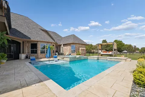 Exterior - 1908 Morningside Ln, Oak Leaf, TX 75154 photo 5 of 8