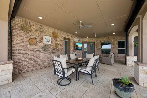 Exterior - 1908 Morningside Ln, Oak Leaf, TX 75154 photo 2 of 8