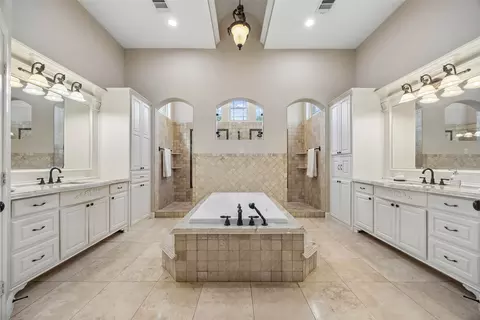 Bath - 1908 Morningside Ln, Oak Leaf, TX 75154 photo 1 of 4