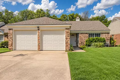 5522 Yaupon Dr, Arlington, TX 76018