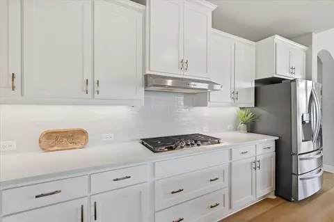 Kitchen - 2017 Tremont Dr, Argyle, TX 76226 photo 3 of 4