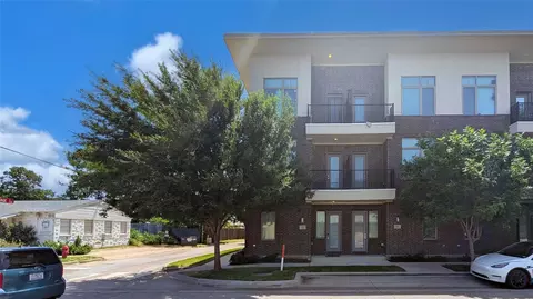 13228 Bee St, Farmers Branch, TX 75234