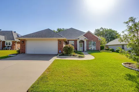 348 Marine Ln, Saginaw, TX 76179