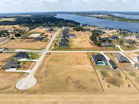 1204 Explorer Ln, Granbury, TX 76049